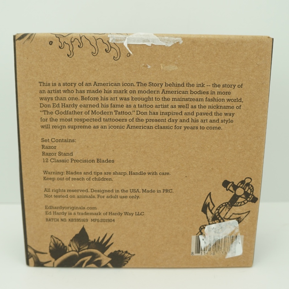 NEW Ed Hardy Chrome Classic Razor And Stand Duo - Picture 3 of 4